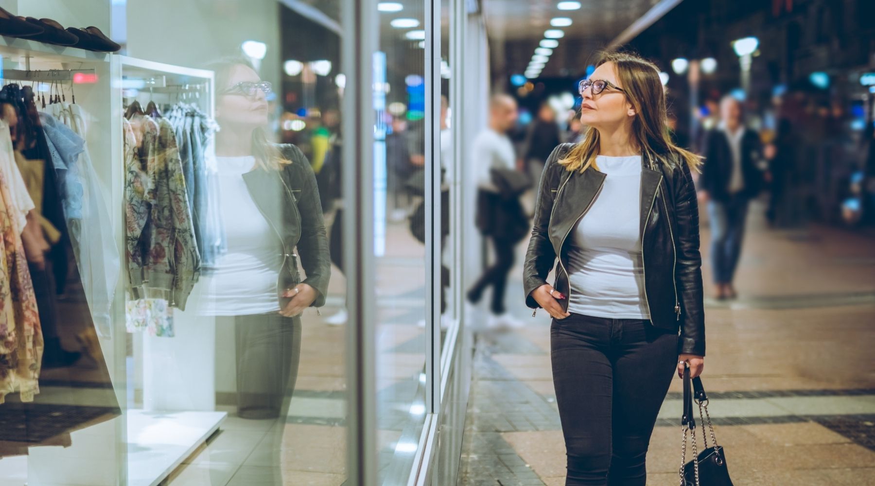 Come scegliere l'illuminazione giusta per la tua vetrina