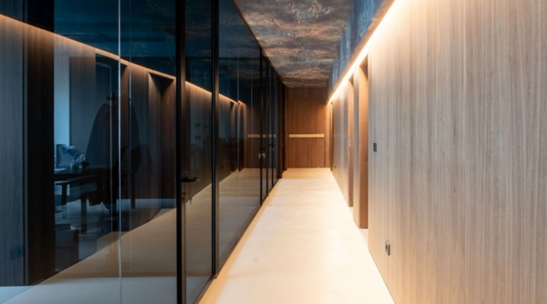 Pareti in vetro in ufficio